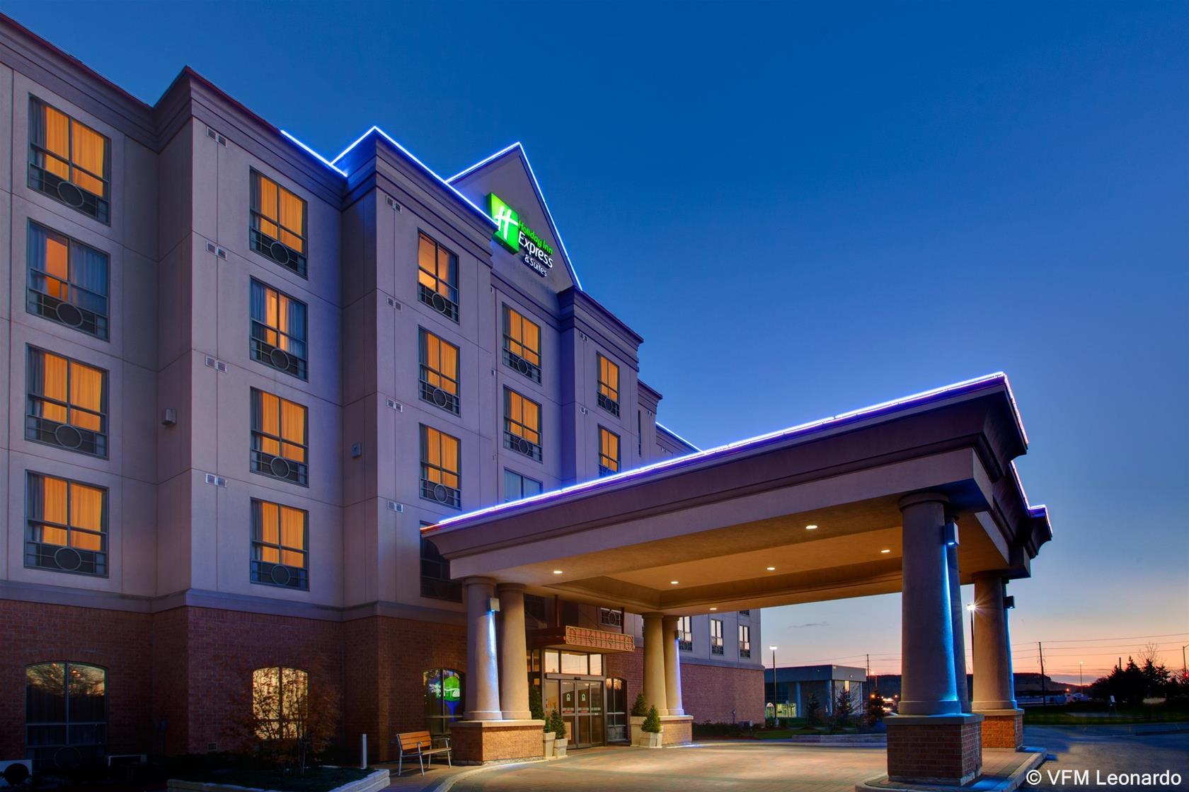 Holiday Inn Express Hotel & Suites Milton By Ihg Exterior foto
